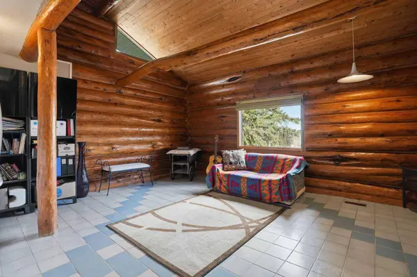 7 30051 Hwy 22, Cremona, AB T0M 0R0