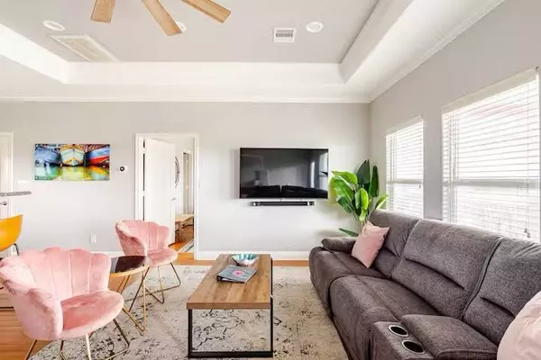 818 Johnson Crawford ci, Port Bolivar, TX 77650