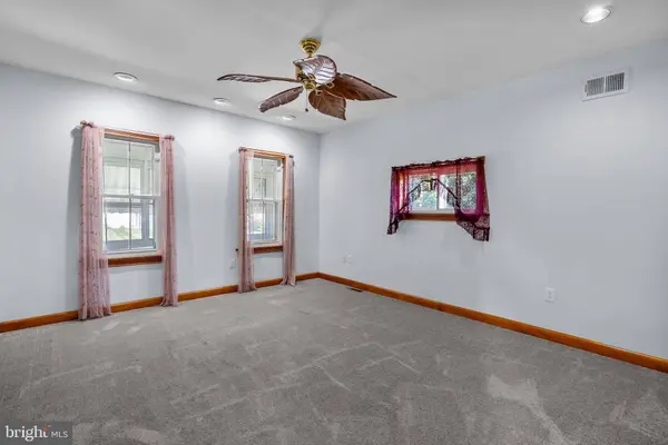 237 BARTRAM AVE, Essington, PA 19029