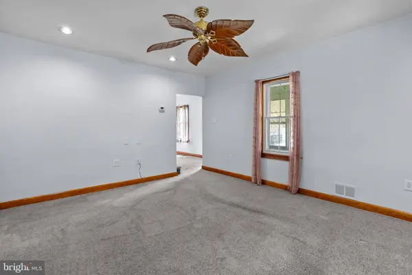 237 BARTRAM AVE, Essington, PA 19029