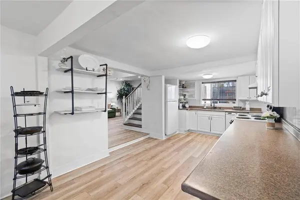 1205 SW South AVE, Blue Springs, MO 64015