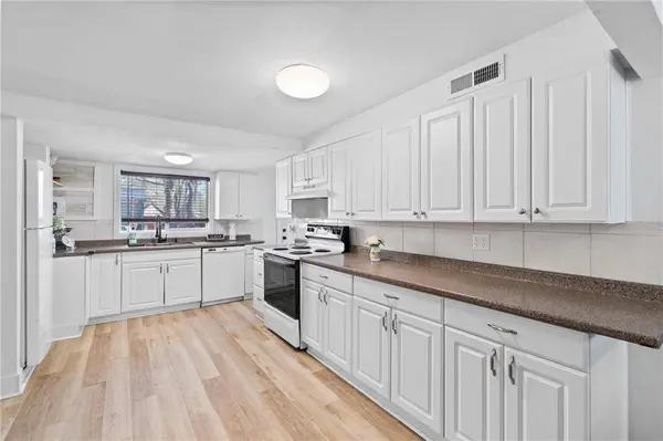 1205 SW South AVE, Blue Springs, MO 64015