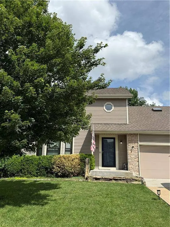 224 S Chambery DR, Olathe, KS 66061
