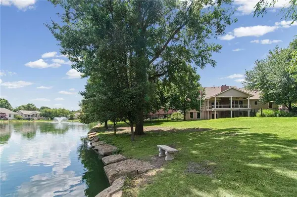702 Bellerive CT, Lansing, KS 66043