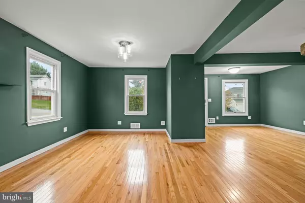 10104 FERGUSON RD, Parkville, MD 21234