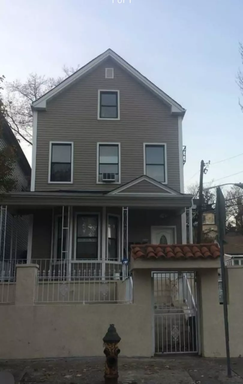 Newark, NJ 07104-2811,332 Summer Ave #3