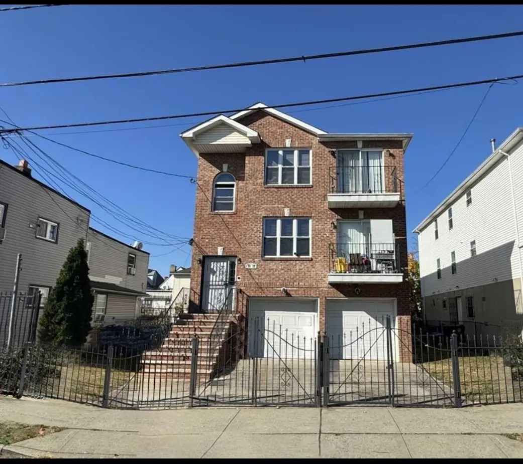 37 Hudson St #1, Newark, NJ 07103-2803