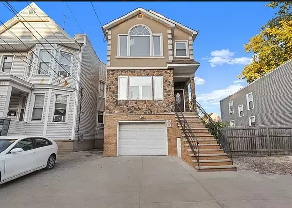 2 #2, Jersey City, NJ 07305-3303