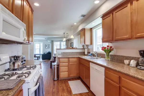 3721 Strandway, San Diego, CA 92109-7119