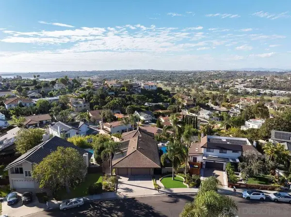 2606 Galicia Way, Carlsbad, CA 92009