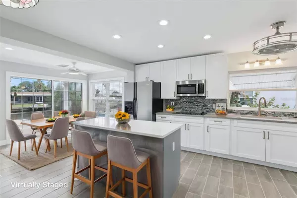 8706 ELMWOOD LN, Tampa, FL 33615