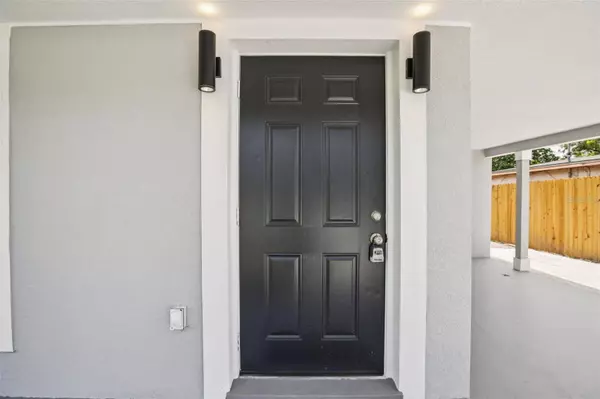 2307 E LINEBAUGH AVE, Tampa, FL 33612