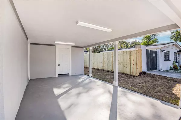 2425 S RAMONA CIR, Tampa, FL 33612