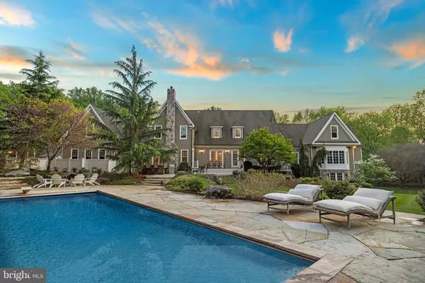 11820 PLANTATION DR, Great Falls, VA 22066