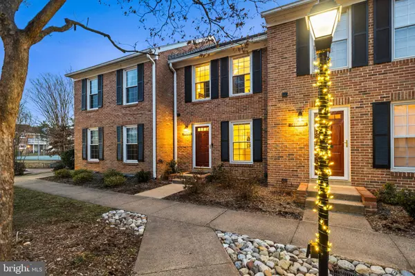 2512-E S ARLINGTON MILL DR #5, Arlington, VA 22206