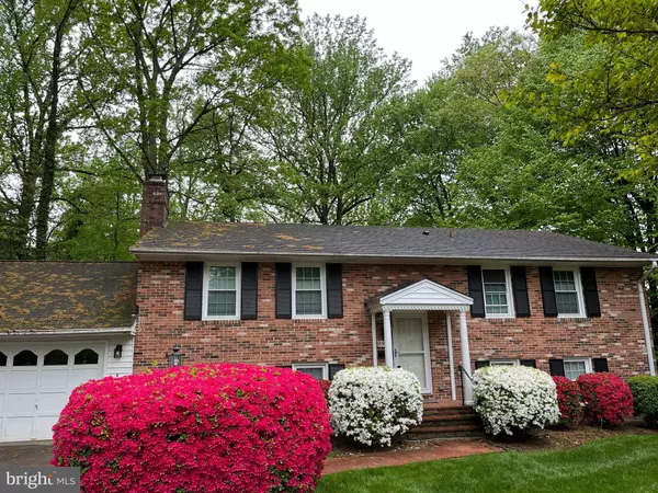 8929 CHELTONHAM PL, Annandale, VA 22003