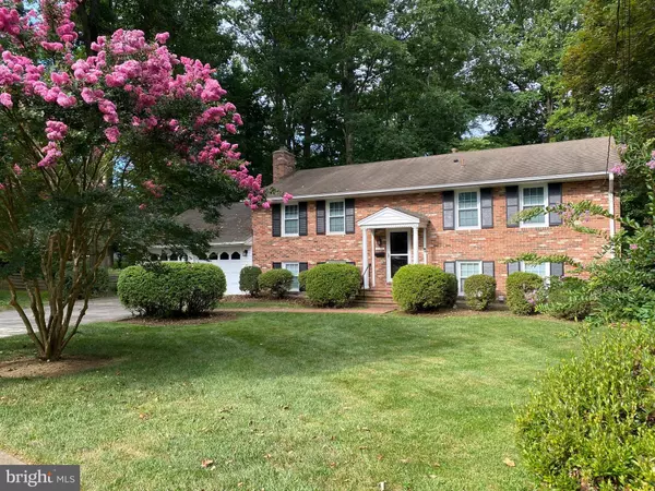 8929 CHELTONHAM PL, Annandale, VA 22003