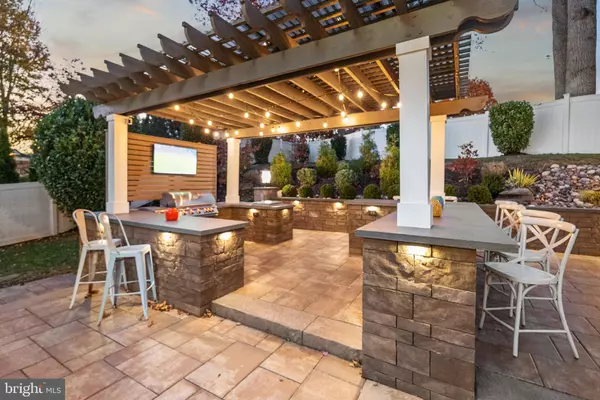 12882 CROUCH DR, Fairfax, VA 22030