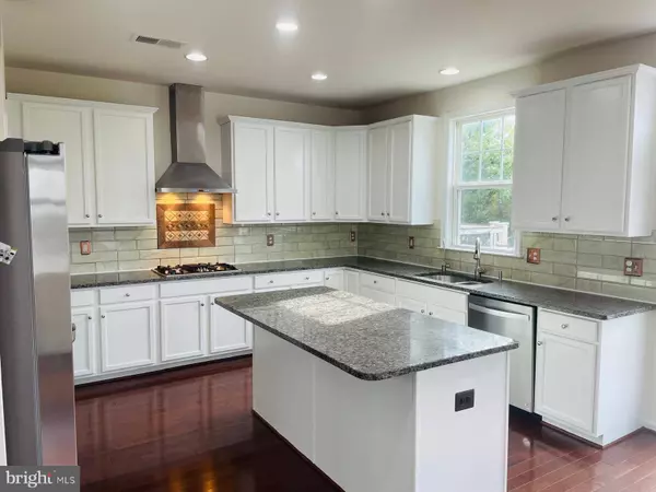 24677 CAPECASTLE TER, Aldie, VA 20105