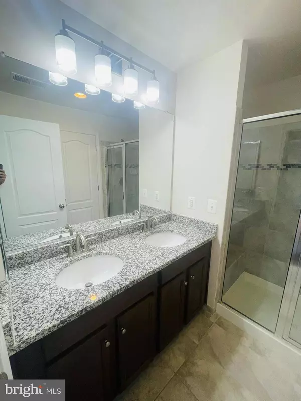 24677 CAPECASTLE TER, Aldie, VA 20105