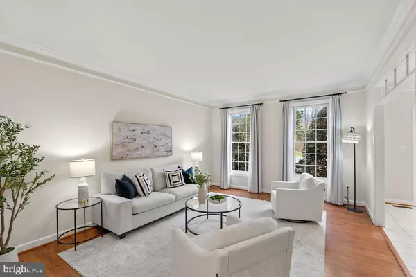 1050 NORTHFALLS CT, Great Falls, VA 22066