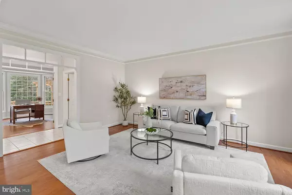 1050 NORTHFALLS CT, Great Falls, VA 22066