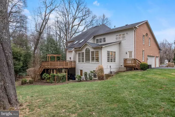 1050 NORTHFALLS CT, Great Falls, VA 22066