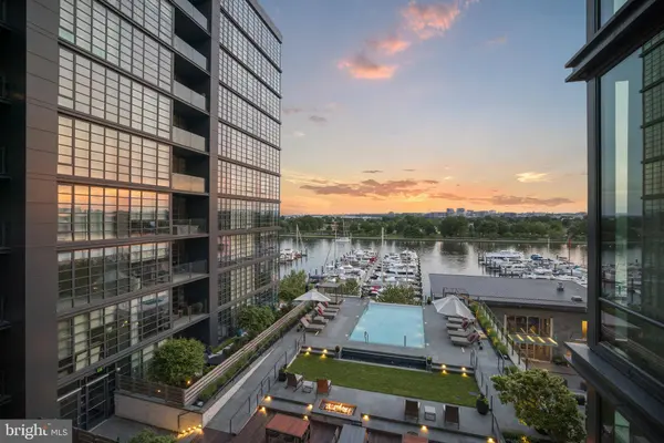 45 SUTTON SQ SW #403, Washington, DC 20024