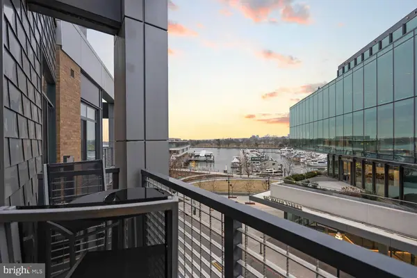 525 WATER ST SW #403, Washington, DC 20024