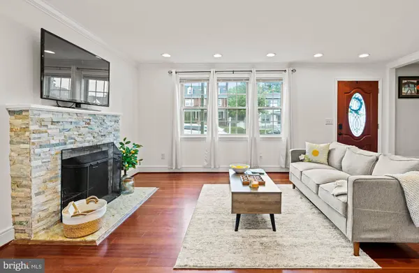 7241 LEE HWY, Falls Church, VA 22046