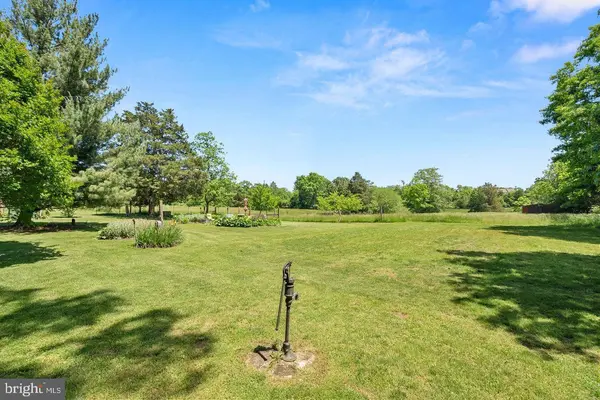 43537 GRAVES LN, Ashburn, VA 20147
