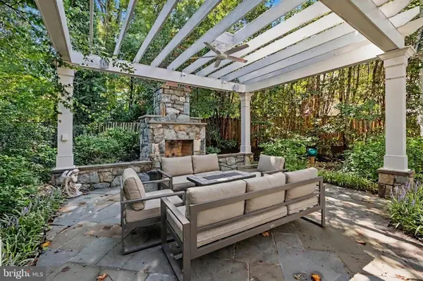 7725 OLDCHESTER RD, Bethesda, MD 20817