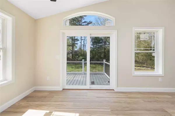 136 Hill ST, Coventry, RI 02816