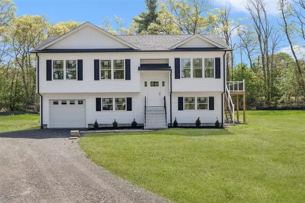 136 Hill ST, Coventry, RI 02816