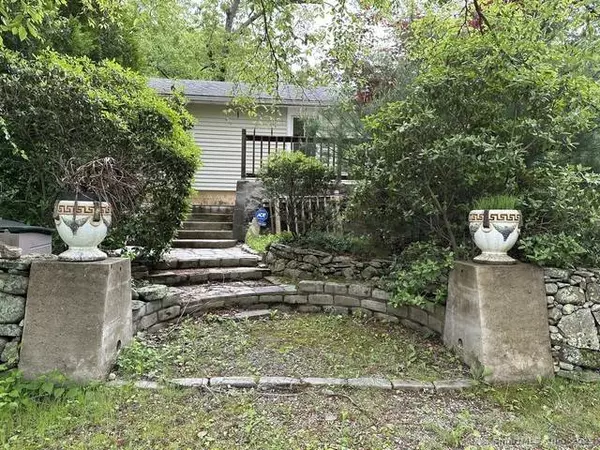 368 North Stonington RD, Stonington, CT 06378