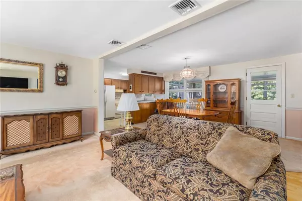 185 Sunnybrook DR, North Kingstown, RI 02852