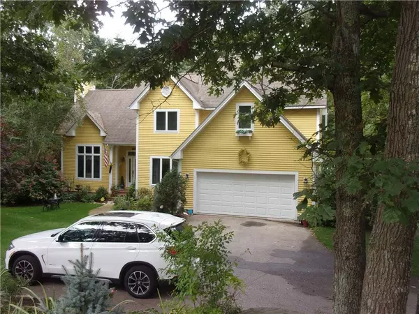 5 Woodmansee CT, Richmond, RI 02892