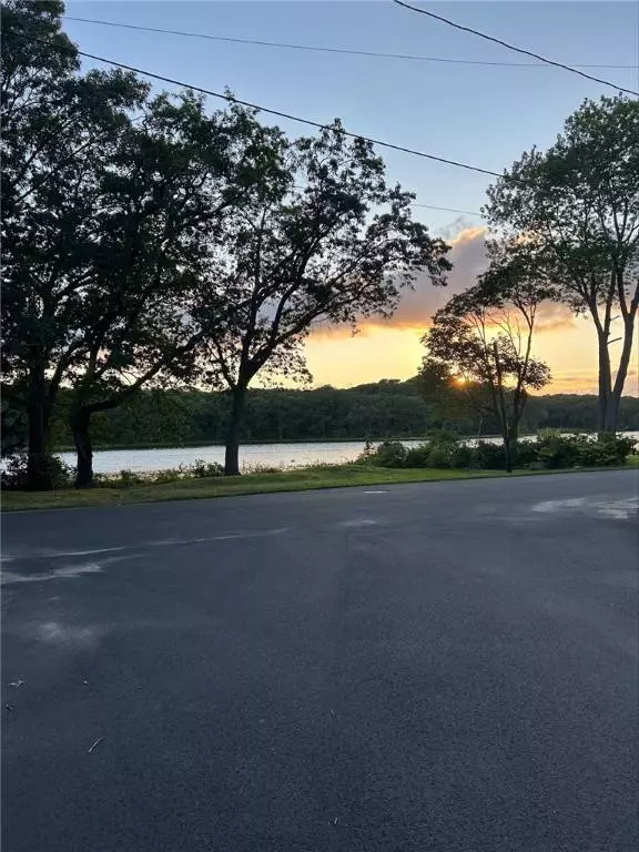 211 Wood ST, Warwick, RI 02889