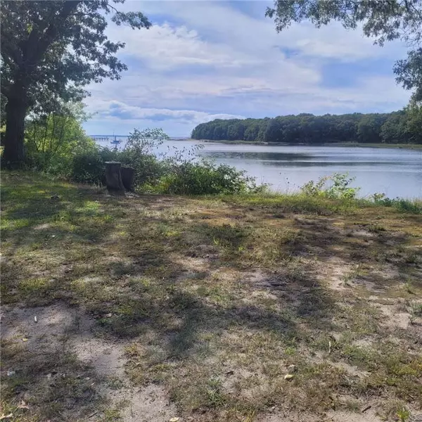 211 Wood ST, Warwick, RI 02889