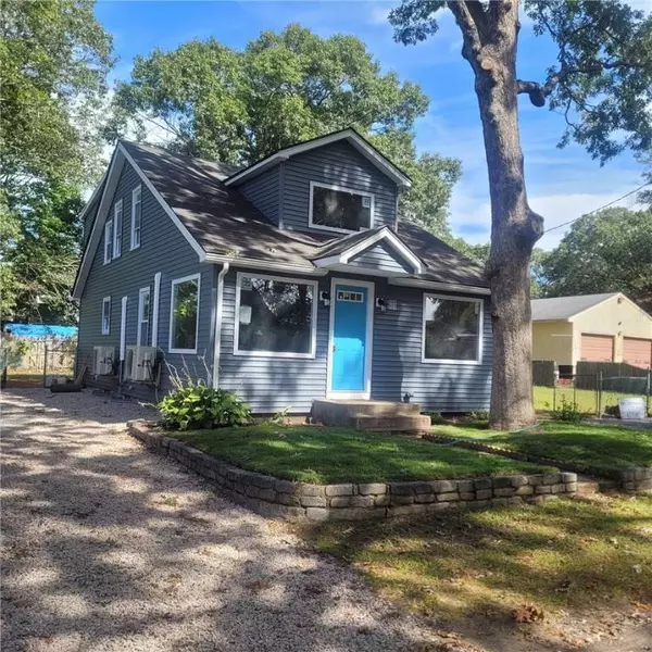 211 Wood ST, Warwick, RI 02889