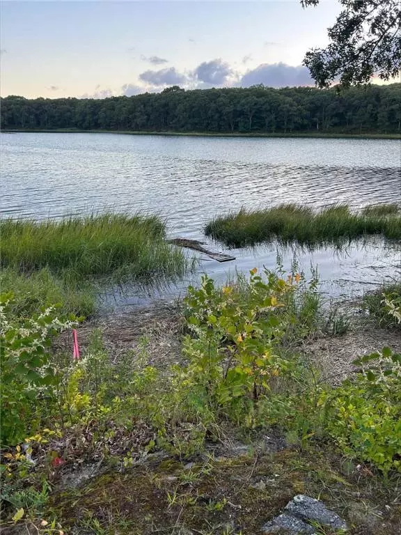 211 Wood ST, Warwick, RI 02889