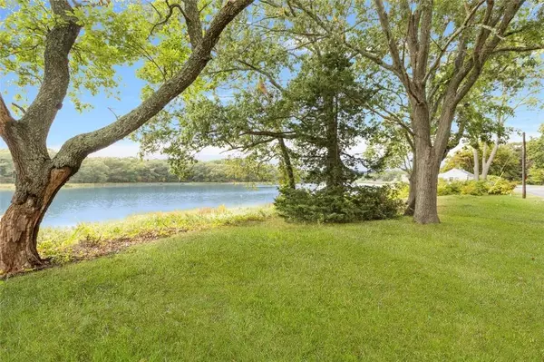 0 Sea View DR, Warwick, RI 02889