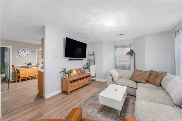 114 Pontiac ST, Warwick, RI 02886