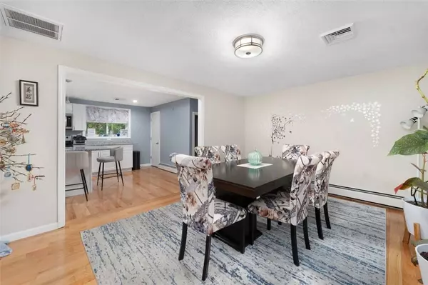 22 Forest Hill DR, Johnston, RI 02919