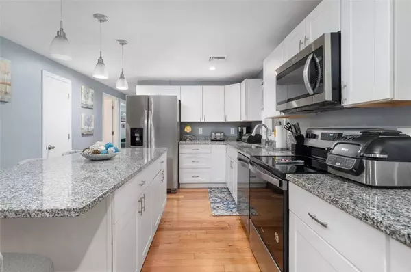 22 Forest Hill DR, Johnston, RI 02919