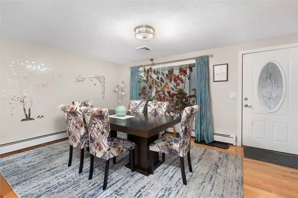 22 Forest Hill DR, Johnston, RI 02919