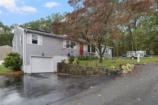 22 Forest Hill DR, Johnston, RI 02919