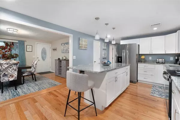 22 Forest Hill DR, Johnston, RI 02919