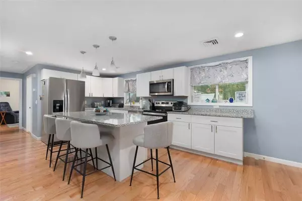 22 Forest Hill DR, Johnston, RI 02919