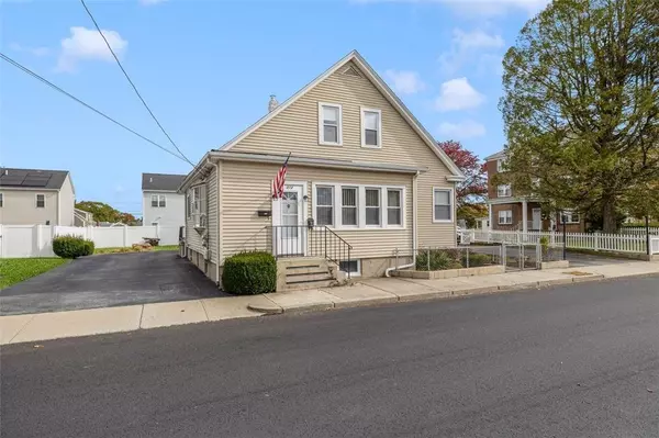 210 Crescent AVE, Cranston, RI 02910